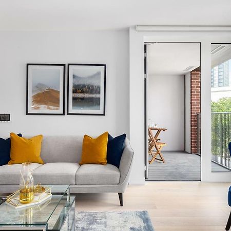 Two Bedroom Serviced Apartment With Balcony In Weymouth Building, Deacon Street ロンドン エクステリア 写真