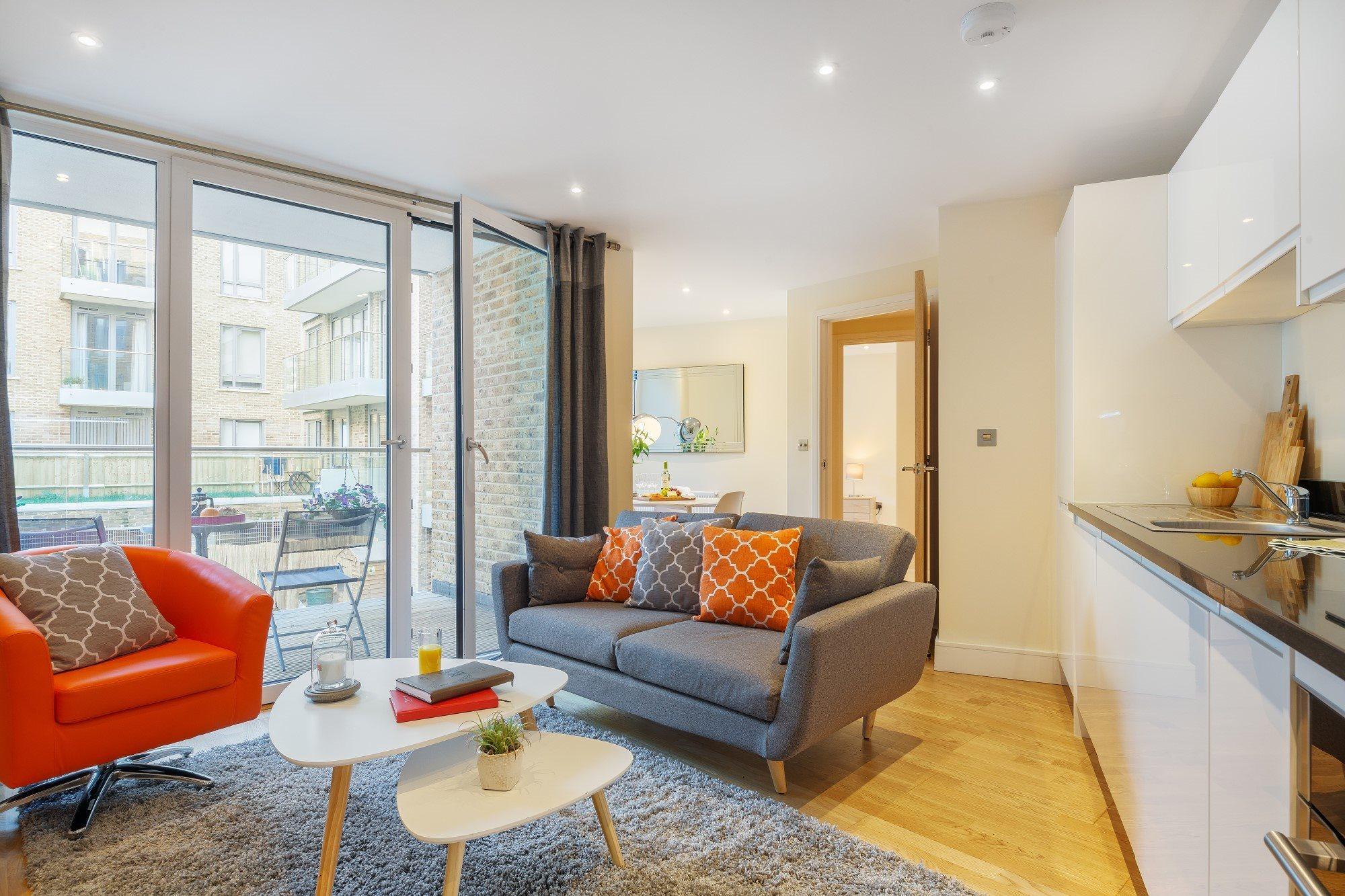 Two Bedroom Serviced Apartment With Balcony In Weymouth Building, Deacon Street ロンドン エクステリア 写真