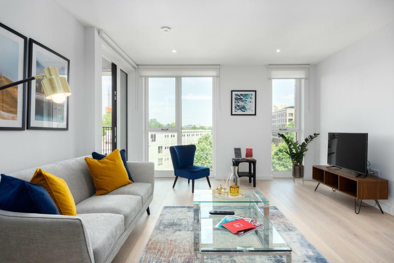 Two Bedroom Serviced Apartment With Balcony In Weymouth Building, Deacon Street ロンドン エクステリア 写真