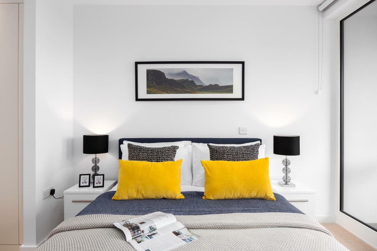 Two Bedroom Serviced Apartment With Balcony In Weymouth Building, Deacon Street ロンドン エクステリア 写真