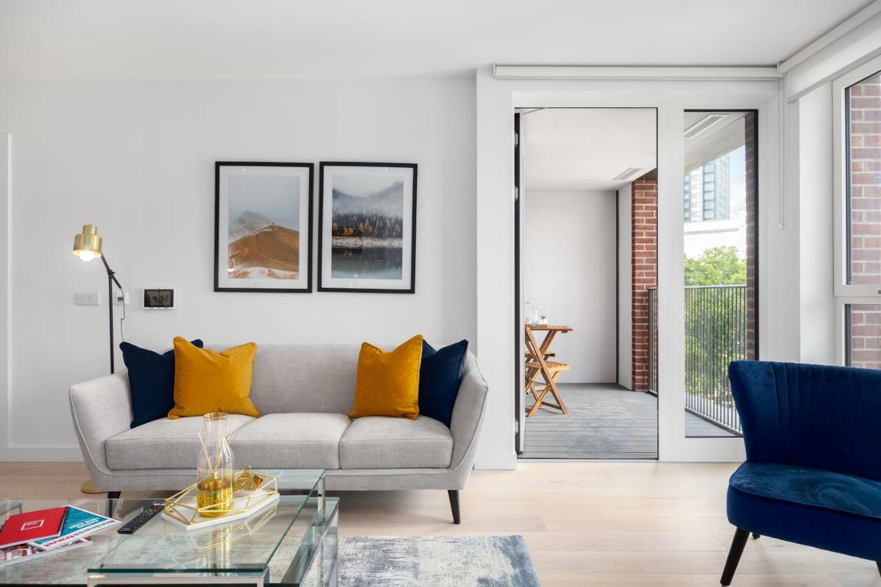 Two Bedroom Serviced Apartment With Balcony In Weymouth Building, Deacon Street ロンドン エクステリア 写真