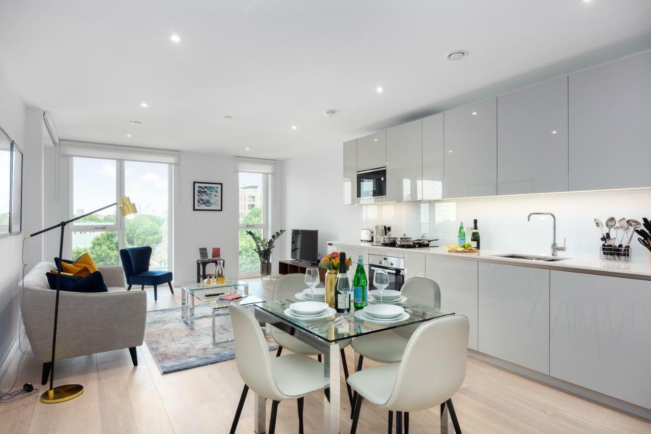 Two Bedroom Serviced Apartment With Balcony In Weymouth Building, Deacon Street ロンドン エクステリア 写真